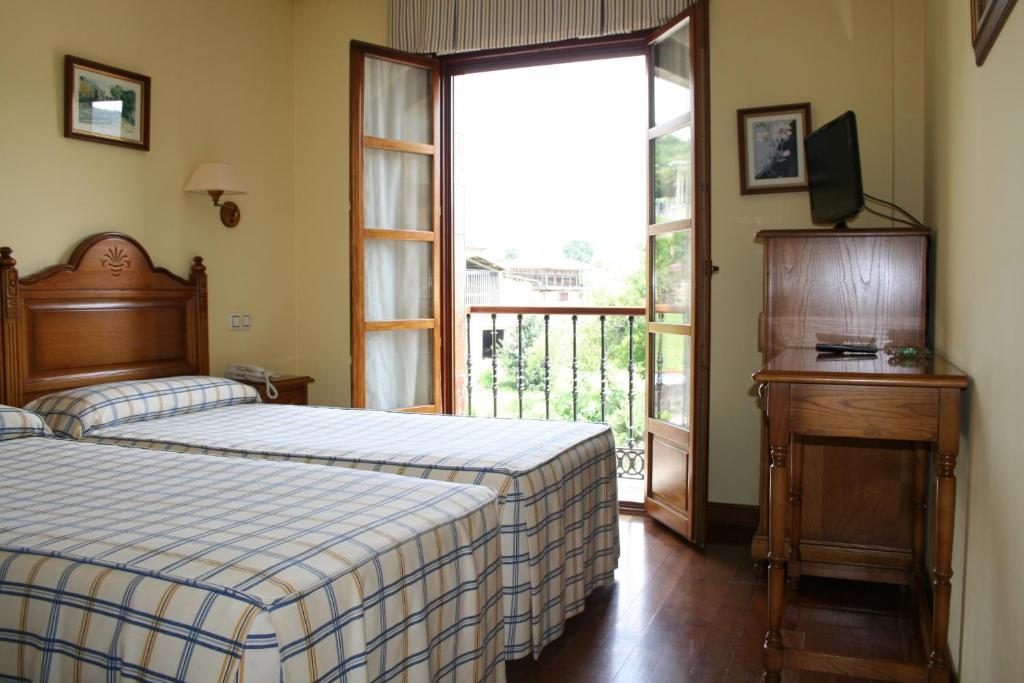 Hotel Valle Las Luinas Soto de Luiña Oda fotoğraf