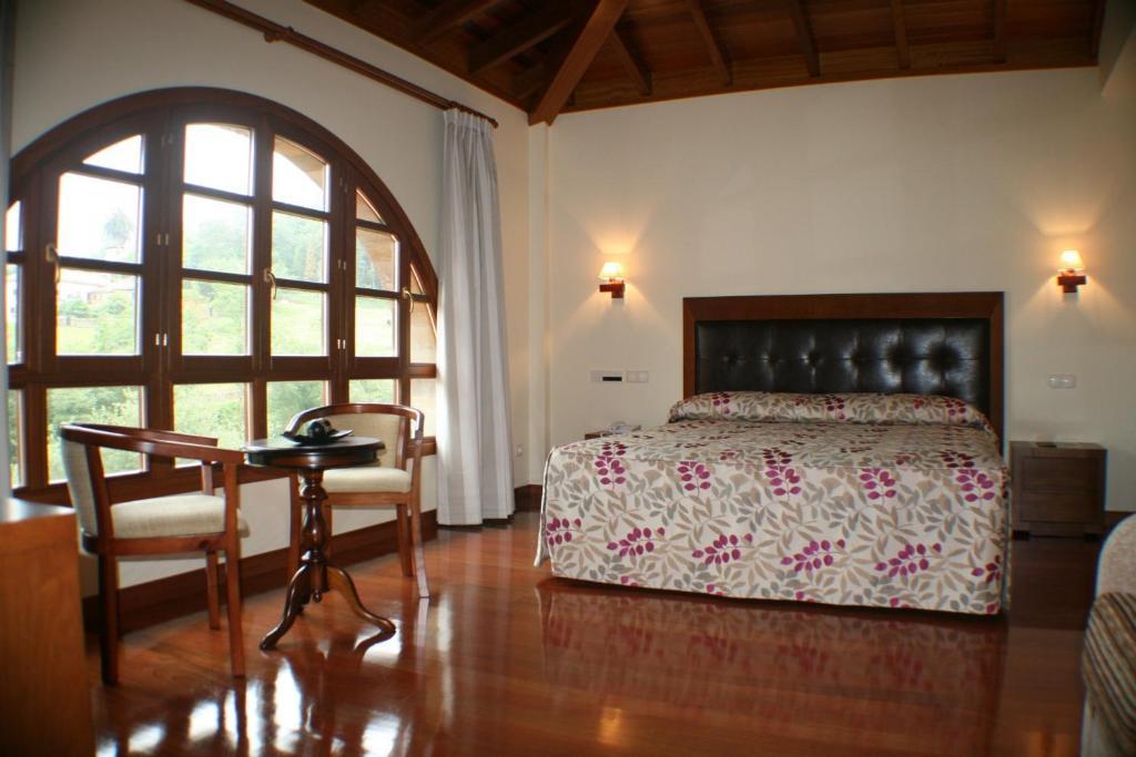Hotel Valle Las Luinas Soto de Luiña Oda fotoğraf