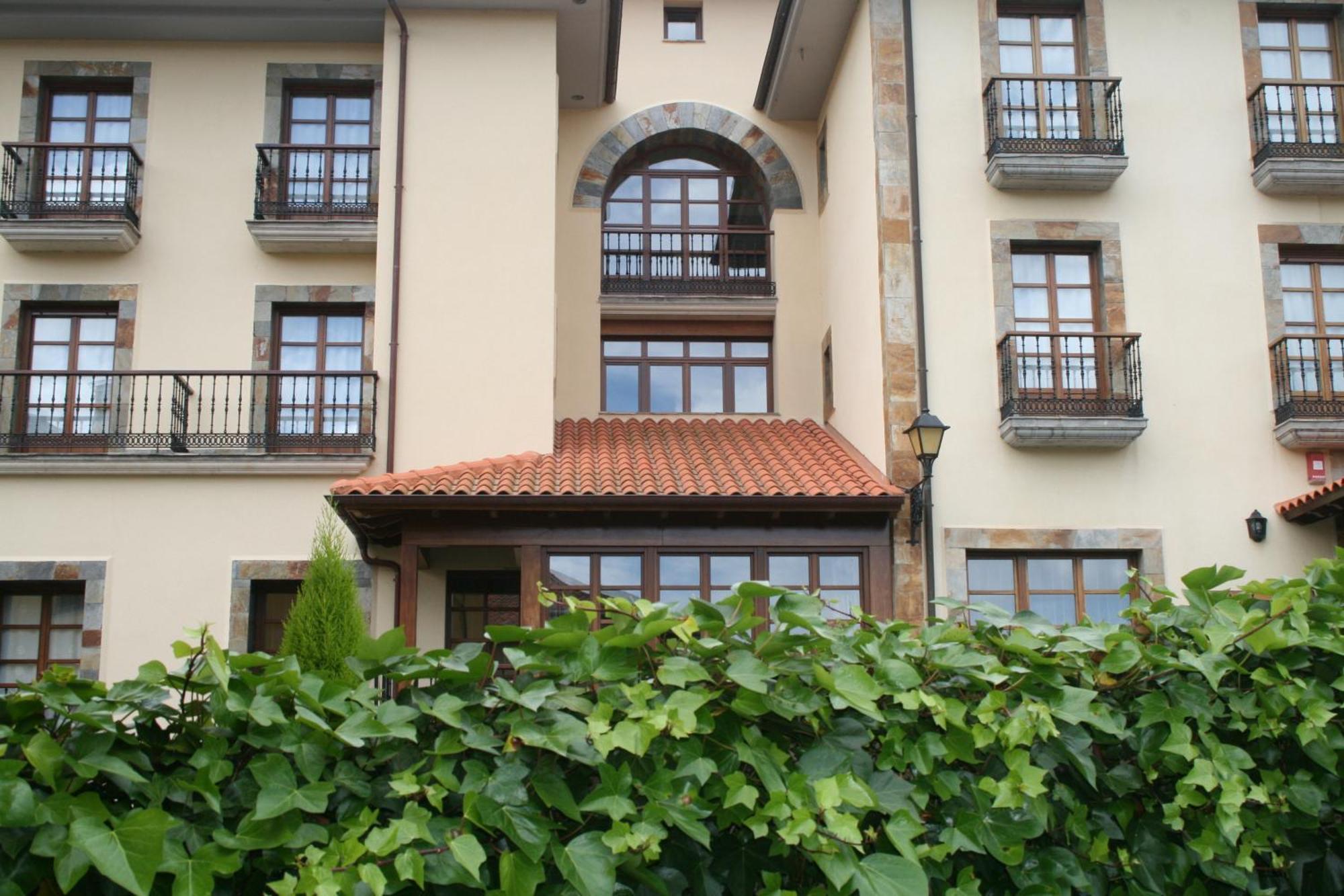 Hotel Valle Las Luinas Soto de Luiña Dış mekan fotoğraf