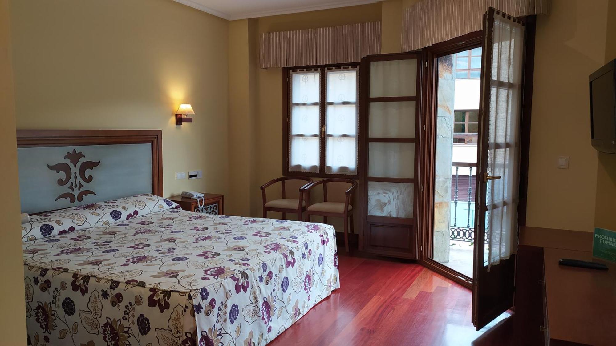 Hotel Valle Las Luinas Soto de Luiña Oda fotoğraf
