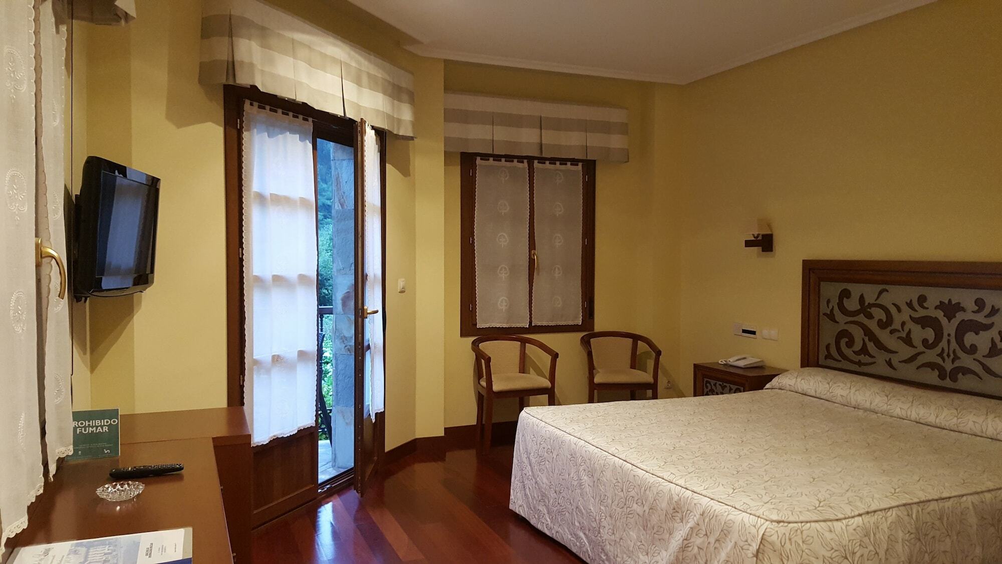 Hotel Valle Las Luinas Soto de Luiña Dış mekan fotoğraf